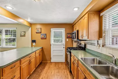 2727 Louisiana Ave., Pittsburgh, PA 15216 - Photo 13