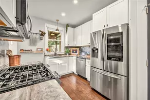 5470 Hillcrest St, Pittsburgh, PA 15206 - Photo 11