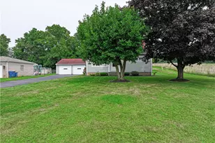 2433 Ridgewood Ct, Shenango Township, PA 16101 - Photo 5