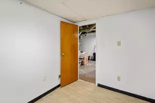 245 Lynn Dr, Pittsburgh, PA 15236 - Photo 33
