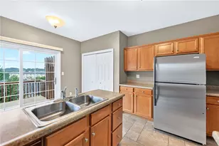 10555 Forest Hill Dr, Pittsburgh, PA 15090 - Photo 11