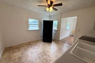 3702 49th St, Pulaski Township, PA 15066 - Photo 5