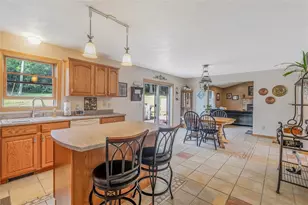 101 Davis Ln, Cecil, PA 15317 - Photo 7