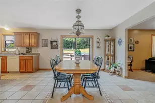 101 Davis Ln, Cecil, PA 15317 - Photo 3