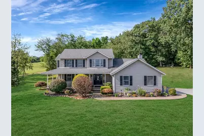 101 Davis Ln, Cecil, PA 15317 - Photo 1