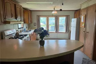 1529 Lee Ln, Grove City Boro, PA 16127 - Photo 5