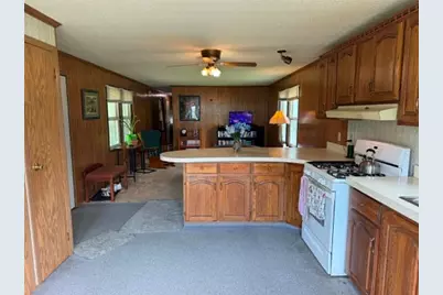1529 Lee Ln, Grove City Boro, PA 16127 - Photo 3