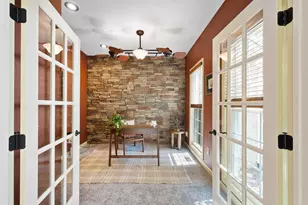 2025 Ridge Rd, South Park, PA 15129 - Photo 5
