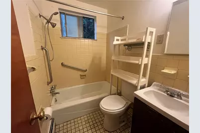 21 Erie Ave, Glassport, PA 15045 - Photo 9