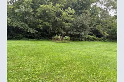 1048 Parkwood Rd, Armstrong-Shelocta, PA 15701 - Photo 9
