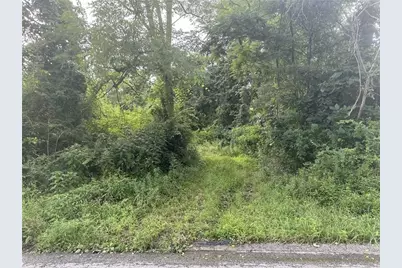 360 Old Abers Creek Rd, Pittsburgh, PA 15239 - Photo 3