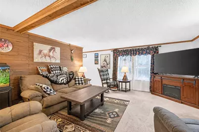 606 Lark Ln, Washington Township, PA 15613 - Photo 13