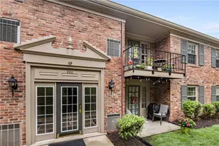 980 Chatham Park Dr, Scott Township, PA 15216 - Photo 1
