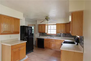 105 Sunset Rd, Lackawannock Township, PA 16148 - Photo 3