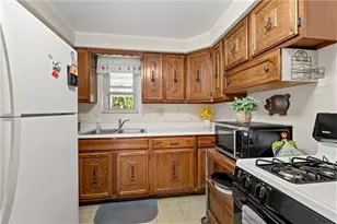 5035 Clelia Dr, Pittsburgh, PA 15236 - Photo 7