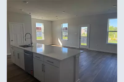 1001 Darcy Dr, Middlesex Township, PA 16059 - Photo 3