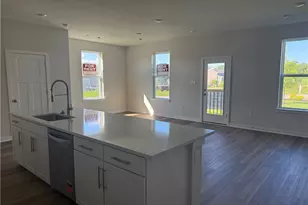 1001 Darcy Dr, Middlesex Township, PA 16059 - Photo 3