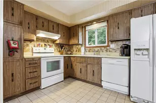 1025 Willowbrook Rd, West Newton, PA 15089 - Photo 7