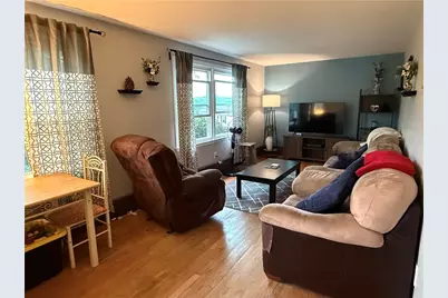 304 N 2nd St, Jeannette, PA 15644 - Photo 7