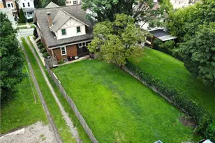 304 N 2nd St, Jeannette, PA 15644 - Photo 3