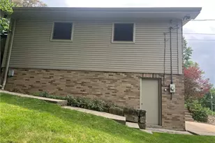 143 Edgewater Dr, Center Township, PA 15061 - Photo 17