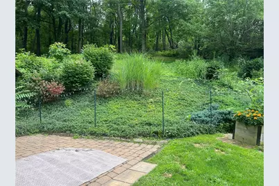 143 Edgewater Dr, Center Township, PA 15061 - Photo 25