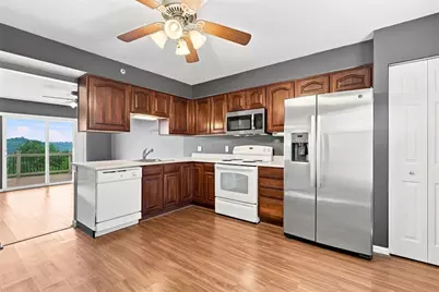 121 Scenic Hill Dr, Carnegie, PA 15106 - Photo 13