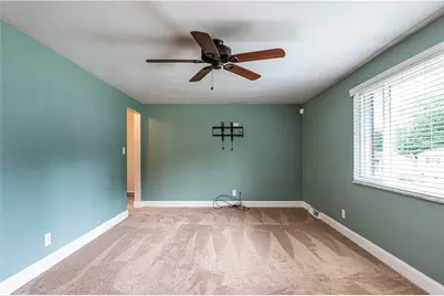 503 Vale Dr, Pittsburgh, PA 15239 - Photo 9