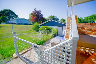 209 Henry St, Wayne Township, PA 16157 - Photo 5