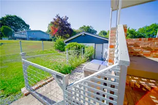 209 Henry St, Wampum, PA 16157 - Photo 5