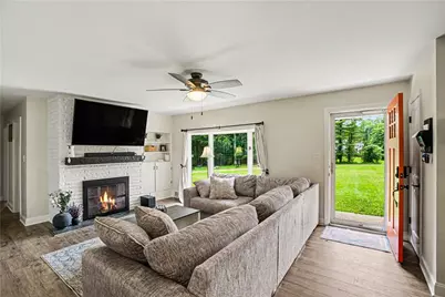 456 E Maitland Ln, New Castle, PA 16105 - Photo 5