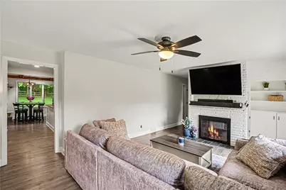 456 E Maitland Ln, New Castle, PA 16105 - Photo 7