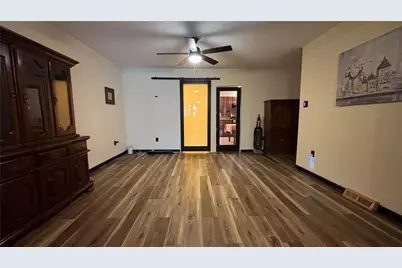 415 Agatha St, Pitcairn, PA 15140 - Photo 3