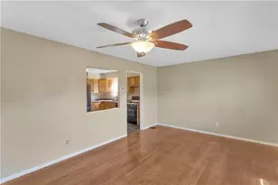 114 Winfield Dr, Grove City Boro, PA 16127 - Photo 7