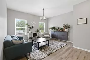 2004 Cortona Dr, Collier Township, PA 15071 - Photo 13