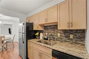 127 Spruce Ct, Ross Twp, PA 15229 - Photo 3