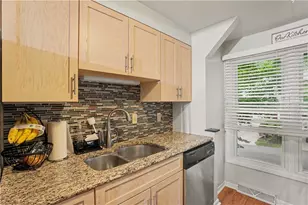 127 Spruce Ct, Ross Twp, PA 15229 - Photo 5