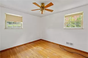 428 Brierly Ln, Pittsburgh, PA 15236 - Photo 17