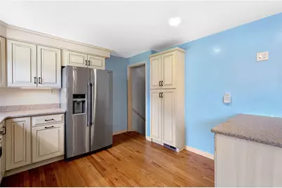 428 Brierly Ln, Pittsburgh, PA 15236 - Photo 11