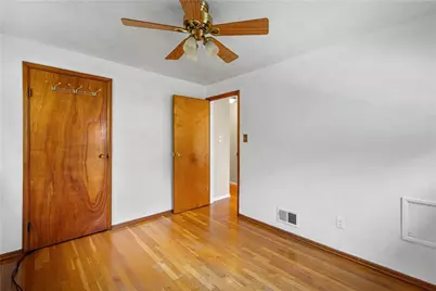 428 Brierly Ln, Pittsburgh, PA 15236 - Photo 19