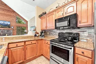 1733 Snowfield Dr, Hidden Valley, PA 15502 - Photo 7