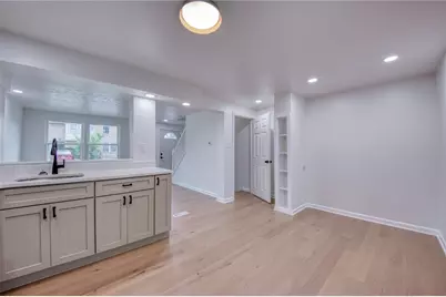 442 Enright Ct, Pittsburgh, PA 15206 - Photo 5