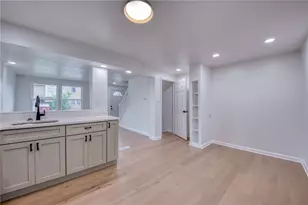 442 Enright Ct, Pittsburgh, PA 15206 - Photo 5