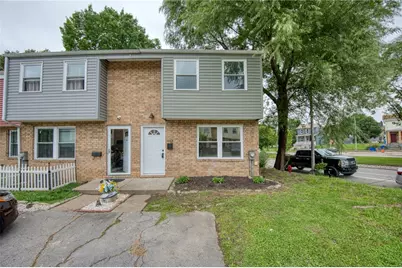 442 Enright Ct, Pittsburgh, PA 15206 - Photo 1