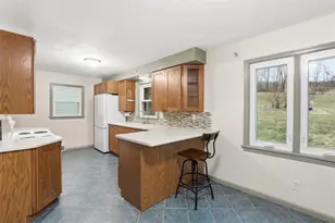 123 Wampum Rd, Big Beaver, PA 16157 - Photo 5