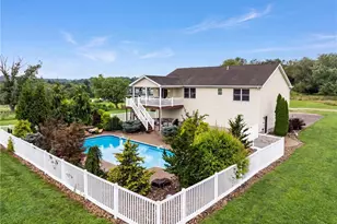 151 Rosewood Dr, Greensboro, PA 15338 - Photo 3