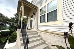 605 Berrington, Bethel Park, PA 15102 - Photo 3