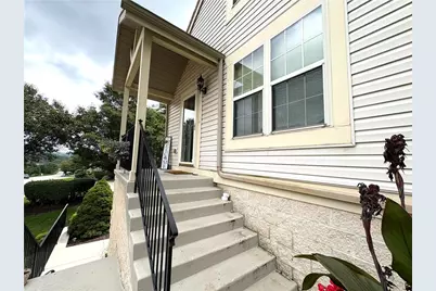 605 Berrington, Bethel Park, PA 15102 - Photo 3