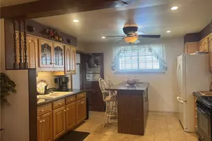 328 Nebraska Dr, Lower Burrell, PA 15068 - Photo 9