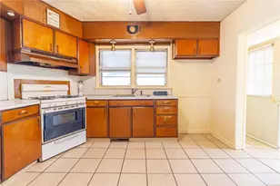 768 Baldwin Ave, Sharon, PA 16146 - Photo 11